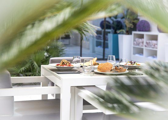 DOQ BARCELONA Restaurant & Cocktail Bar